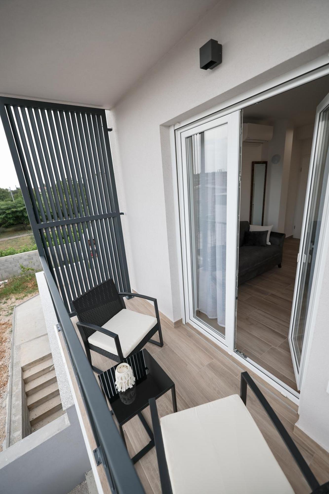 Duo Soles - Apartments With Private Parking Near Zadar Murvica  Luaran gambar