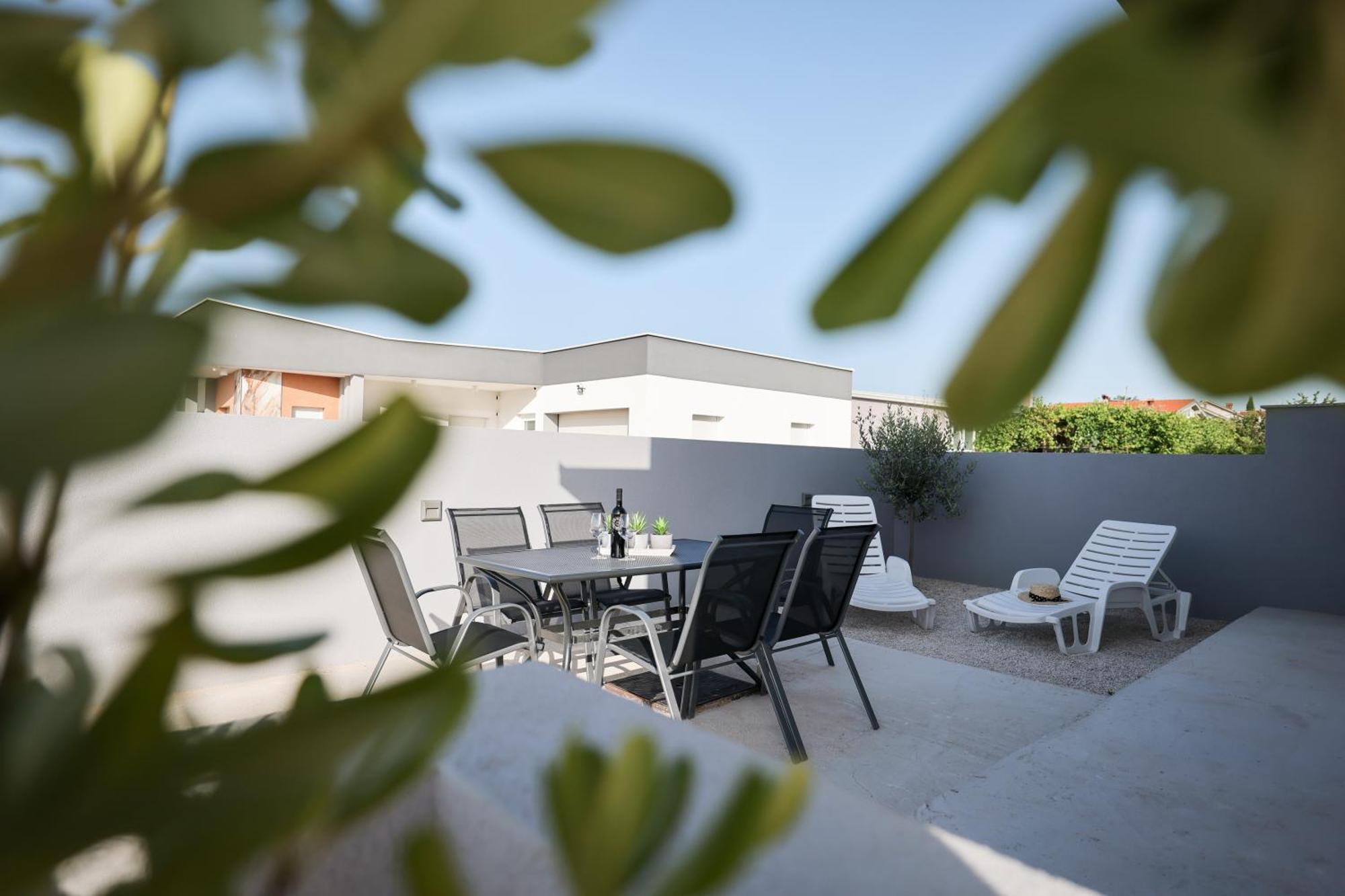 Duo Soles - Apartments With Private Parking Near Zadar Murvica  Luaran gambar